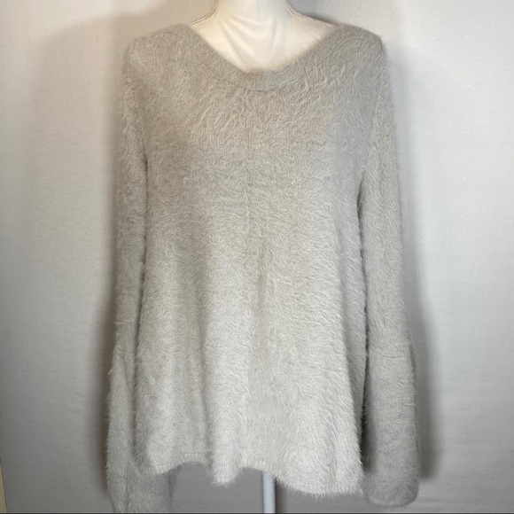 LC Lauren Conrad Chunky Oversized Eyelash Sweater - Picture 2 of 11